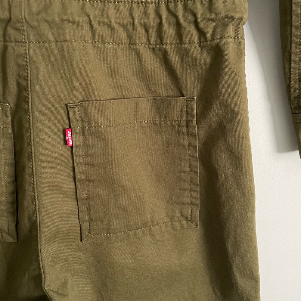 Levi’s Long Sleeve Baggy Surplus Jumpsuit in Olive Green - Picture 14 of 15